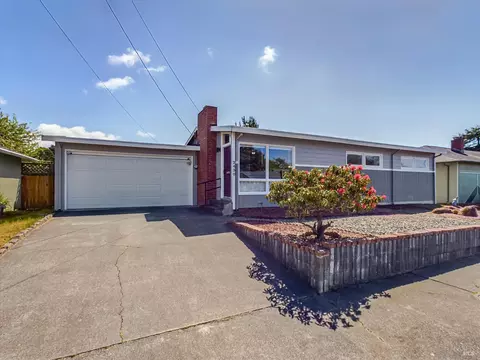 2430 15th St, Eureka, CA 95501