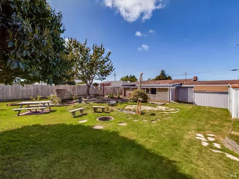 2430 15th St, Eureka, CA 95501 photo 45