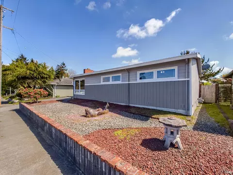 2430 15th St, Eureka, CA 95501 photo 3