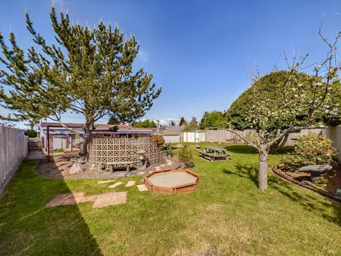 2430 15th St, Eureka, CA 95501 photo 43