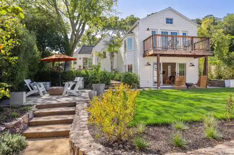 46 Marine Dr, San Rafael, CA 94901