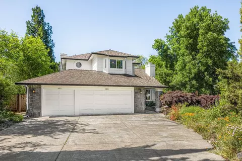 402 Blazing Star Ct, Windsor, CA 95492