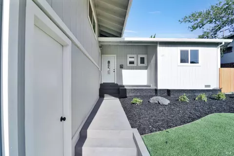 127 Lois Ln, Vallejo, CA 94590 photo 4