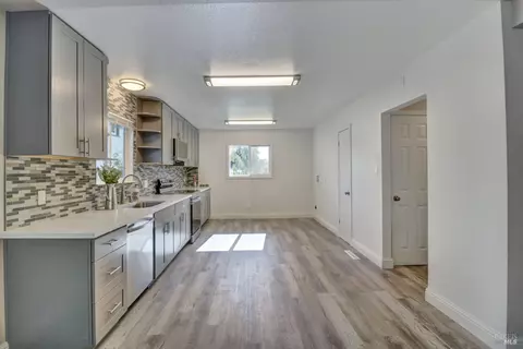 127 Lois Ln, Vallejo, CA 94590 photo 8