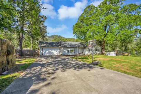 23875 Hilderbrand Dr, Middletown, CA 95461