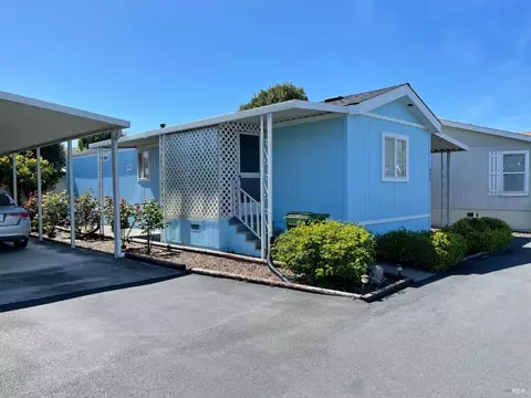 537 Boxwood Dr, Petaluma, CA 94954