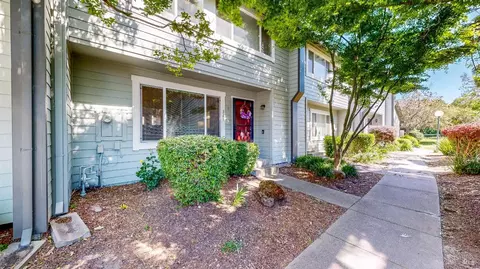 321 Wall Pl, Santa Rosa, CA 95401