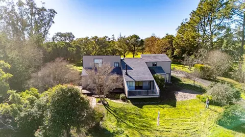 9765 Kelly Ln, Penngrove, CA 94951