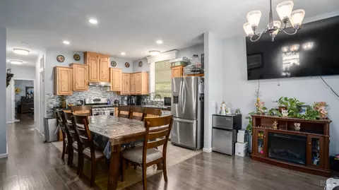 207 Corte Rosa Ct, Rohnert Park, CA 94928