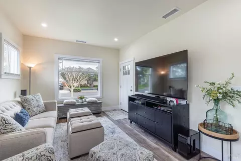 2295 Adrian St, Napa, CA 94558 photo 7