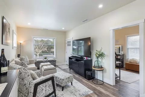 2295 Adrian St, Napa, CA 94558 photo 8