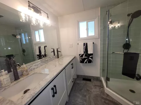 103 Bluejay Dr, Santa Rosa, CA 95409