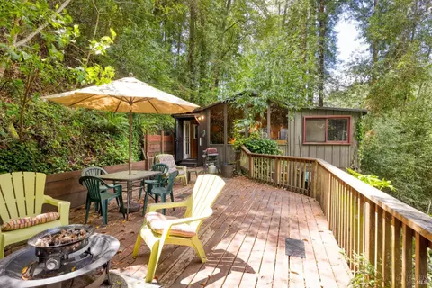 10836 Summerhome Park Rd, Forestville, CA 95436