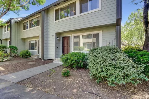 364 Harvest Ln, Santa Rosa, CA 95401