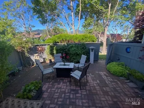 116 Sandpiper Cir, Corte Madera, CA 94925