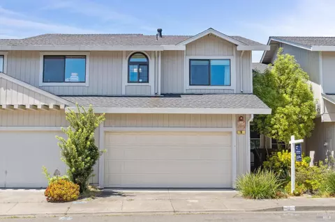9 Pinewood Ln, Novato, CA 94947