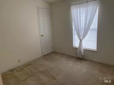 1002 Maple Dr, Windsor, CA 95492 photo 12