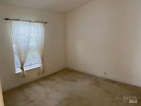 1002 Maple Dr, Windsor, CA 95492 photo 9