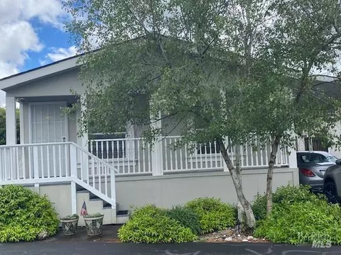 1002 Maple Dr, Windsor, CA 95492 photo 2