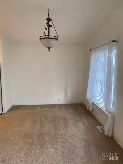 1002 Maple Dr, Windsor, CA 95492 photo 6