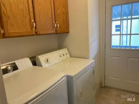 1002 Maple Dr, Windsor, CA 95492 photo 14