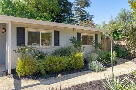 956 Madrone Rd, Sonoma, CA 95476 photo 2