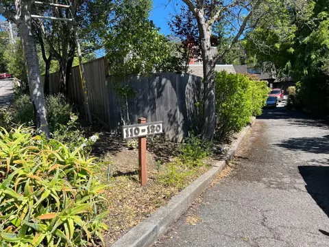 118-120 Reservoir Rd, San Rafael, CA 94901