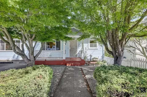 302 West St, Petaluma, CA 94952
