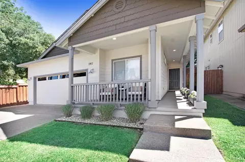 1368 Orsolini Pl, Santa Rosa, CA 95403