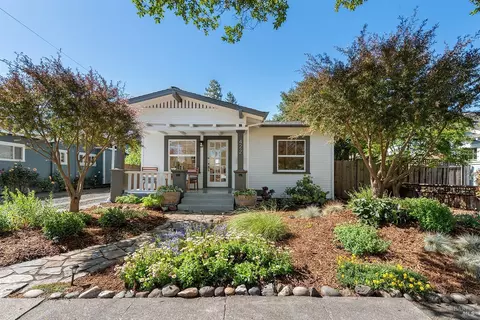 422 Benton St, Santa Rosa, CA 95401