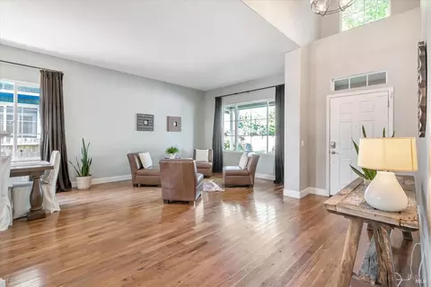 9552 Ashley Dr, Windsor, CA 95492 photo 4