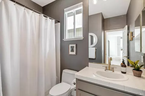 9552 Ashley Dr, Windsor, CA 95492 photo 16