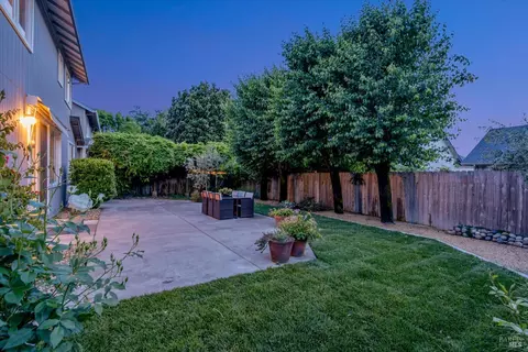 9552 Ashley Dr, Windsor, CA 95492 photo 32