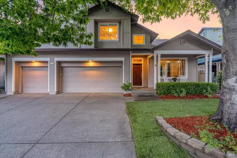 9552 Ashley Dr, Windsor, CA 95492