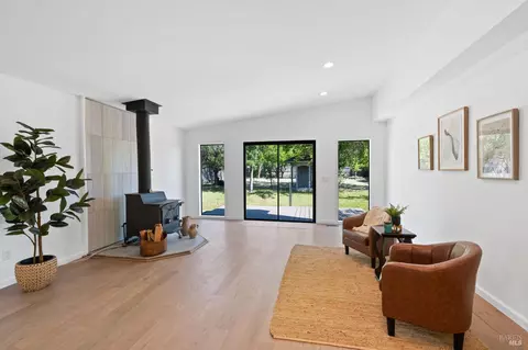 540 Zinfandel Dr, Ukiah, CA 95482