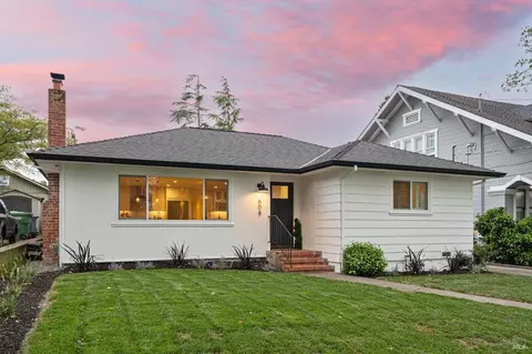 608 8th St, Petaluma, CA 94952