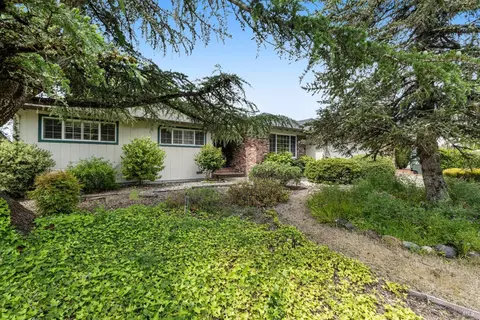 5626 Yerba Buena Rd, Santa Rosa, CA 95409