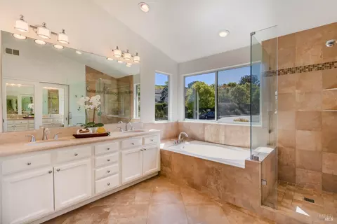 75 Windsor Ln, Petaluma, CA 94952 photo 21