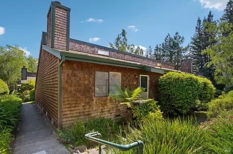 36 Pine Tree Cir, Cotati, CA 94931