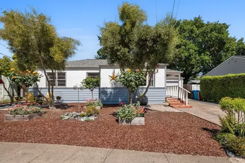 208 Yates Dr, Santa Rosa, CA 95405