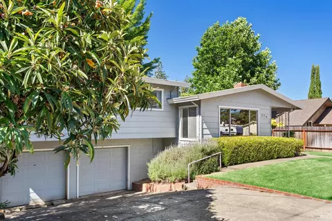 374 Wabash Ave, Ukiah, CA 95482