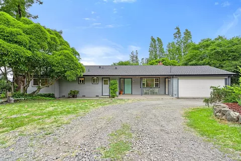 611 Sparkes Rd, Sebastopol, CA 95472