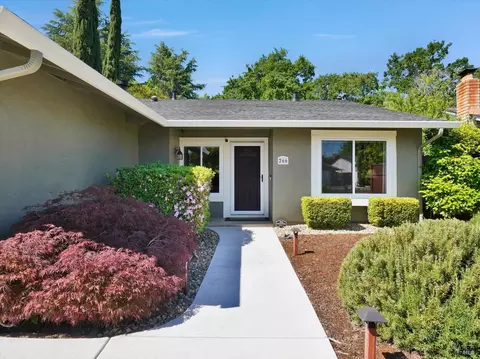 266 Edwin Dr, Vacaville, CA 95687 photo 3