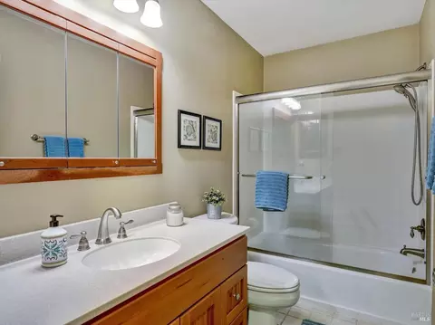 266 Edwin Dr, Vacaville, CA 95687 photo 13