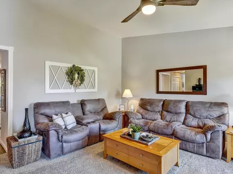 266 Edwin Dr, Vacaville, CA 95687 photo 5
