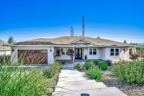 2013 Turnberry Ct, Santa Rosa, CA 95403
