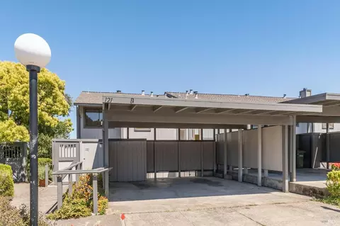 121 Sylvia Way, San Rafael, CA 94903