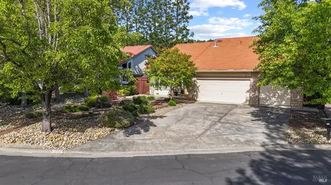 308 La Quinta Dr, Windsor, CA 95492 photo 3