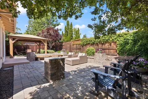 308 La Quinta Dr, Windsor, CA 95492 photo 34