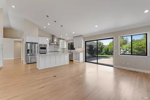 230 Chris St, Windsor, CA 95492 photo 9